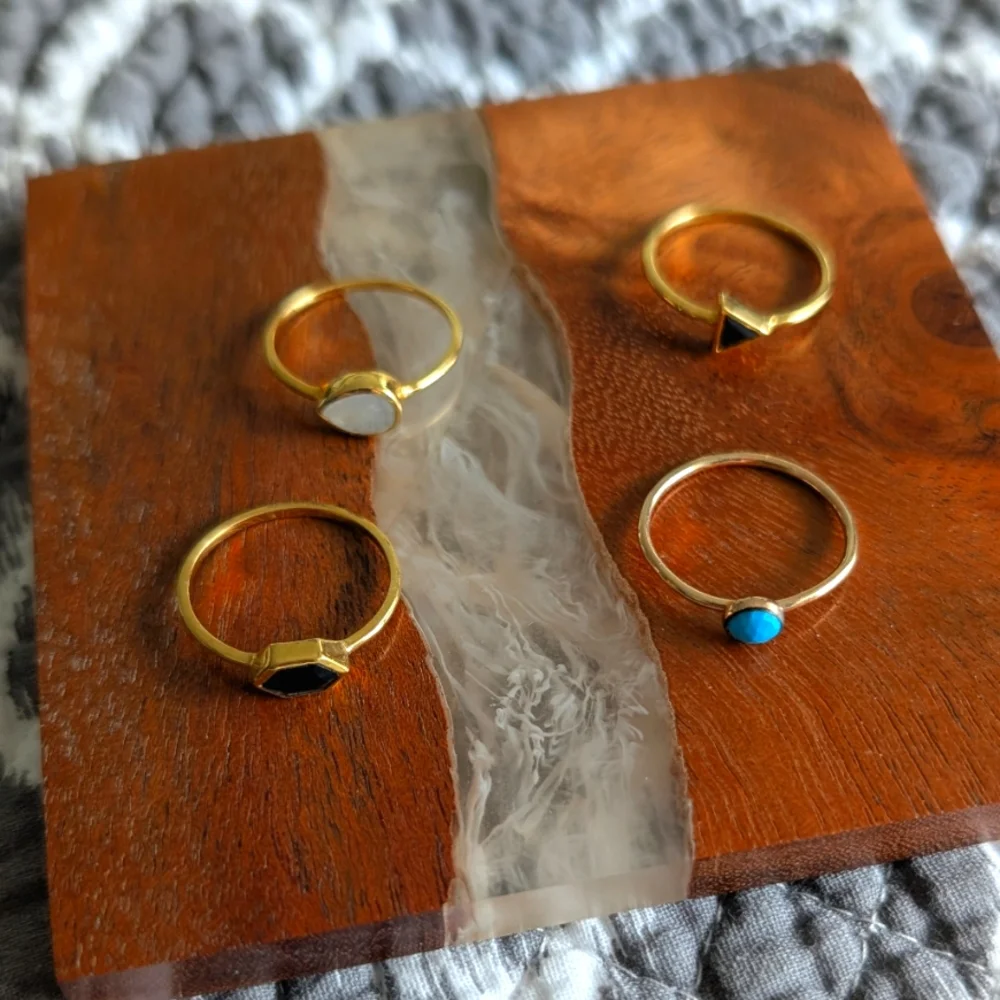 Set of 4 Natural Stone Gold-Plated Rings - Picture 1 of 3